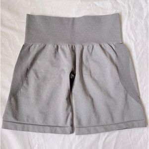 NVGTN contour shorts